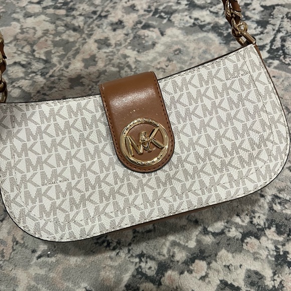 michael kors shoulder purse - Picture 3 of 5